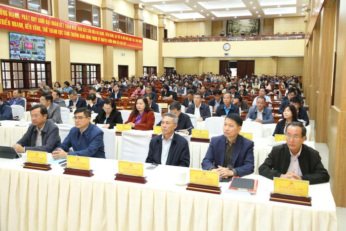 Quang cảnh điểm cầu tại hội trường Tỉnh ủy