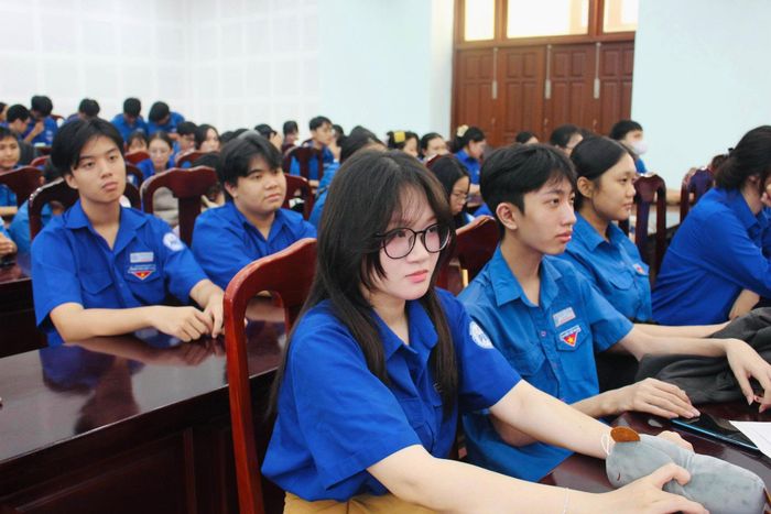 Học sinh tham gia chương trình