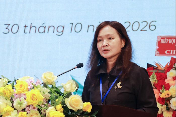 Bà Nguyễn Thị Minh Châu, Tổng Thư ký Hiệp hội Cà phê - Ca cao Việt Nam đề nghị Hội Người sản xuất cà phê bền vững tỉnh Lâm Đồng tăng cường liên kết nông dân, doanh nghiệp để hình thành vùng nguyên liệu đáp ứng tiêu chuẩn về chất lượng