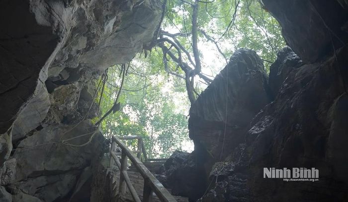 Lối vào Ngũ Động Sơn.