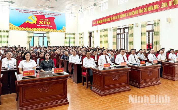 Các đại biểu dự hội nghị.