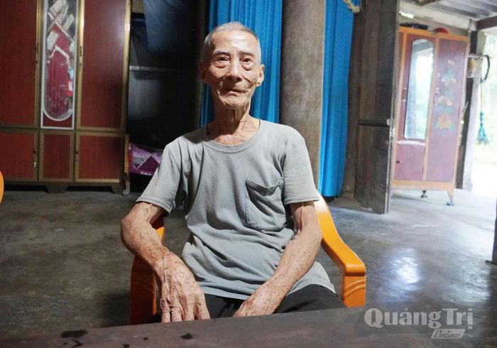 Theo ông Đinh Viết Lại, trận oanh tạc của máy bay Mỹ xuống thôn Tân Sum (cũ) ngày 13/3/1968 là ngày tang thương nhất trong lịch sử chống Mỹ trên địa bàn xã - Ảnh: X.V