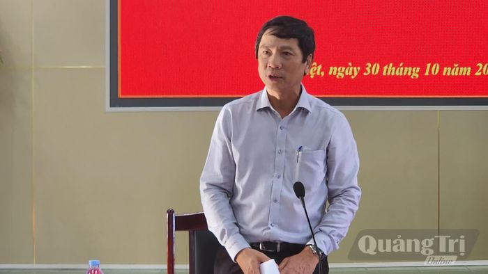 Đồng chí Hoàng Nam, Phó Chủ tịch Thường trực UBND tỉnh yêu cầu rút kinh nghiệm sâu sắc vì dự án kéo dài, ảnh hưởng đến đời sống của người dân và hoạt động của doanh nghiệp - Ảnh: Tạ Hưng