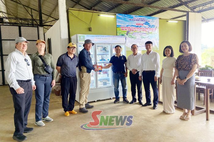Nghiệm thu Đề án hỗ trợ các cơ sở công nghiệp nông thôn trưng bày, quảng bá sản phẩm tiêu biểu tại HTX Amifarm, xã Tân Yên.