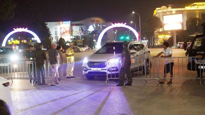 Các lực lượng triển khai nhiệm vụ bảo đảm an ninh, trật tự chương trình khai mạc Festival Trà.