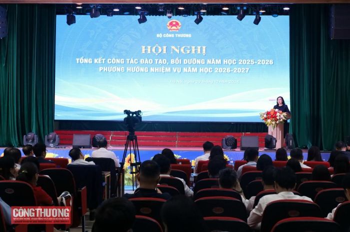 Thứ trưởng Phan Thị Thắng đề nghị Vụ Tổ chức cán bộ làm đầu mối phối hợp với các cục chuyên môn xác định nhu cầu nhân lực thực tế, từ đó xây dựng kế hoạch đào tạo bài bản và ký kết hợp tác cụ thể với các cơ sở đào tạo trực thuộc Bộ