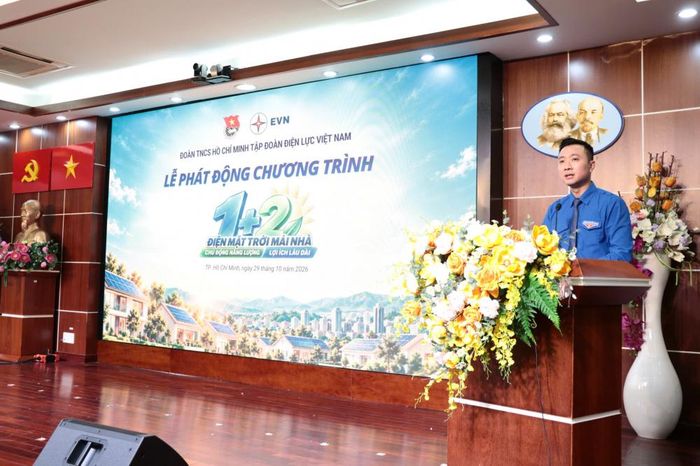 Bí thư Đoàn Thanh niên EVN Phạm Xuân Minh Trí phát biểu tại Lễ phát động Chương trình.
