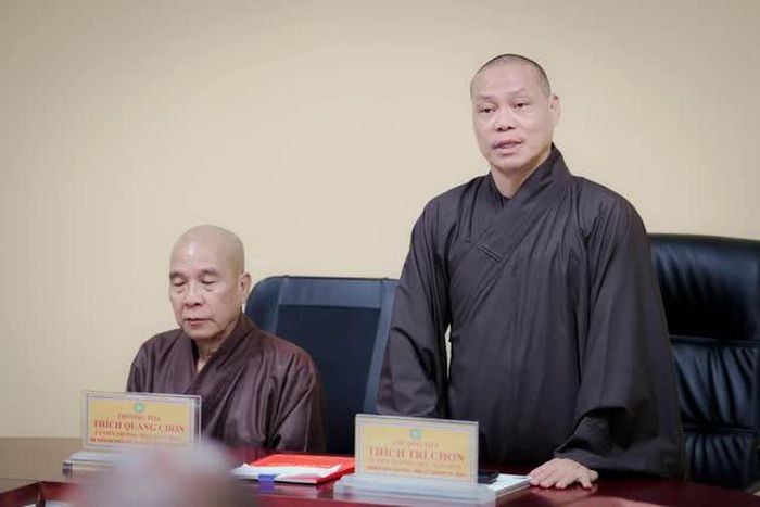 Thượng tọa Thích Trí Chơn đúc kết phiên họp
