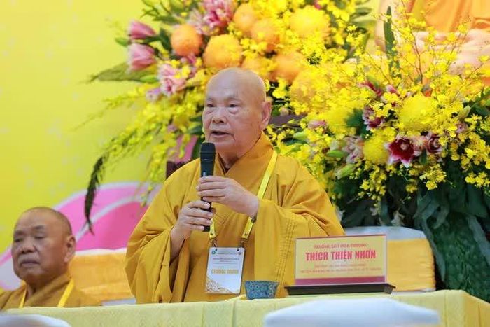 Trưởng lão Hòa thượng Thích Thiện Nhơn ban đạo từ