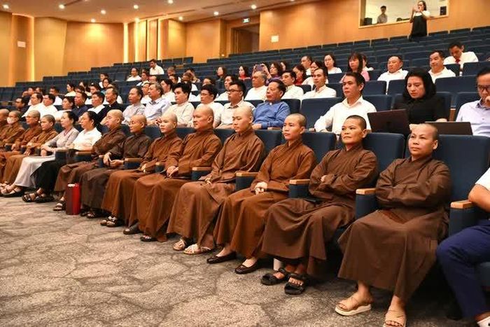 Đại biểu tham dự