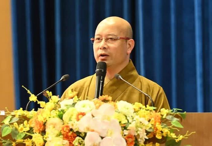 Thượng tọa Thích Minh Huy phát biểu