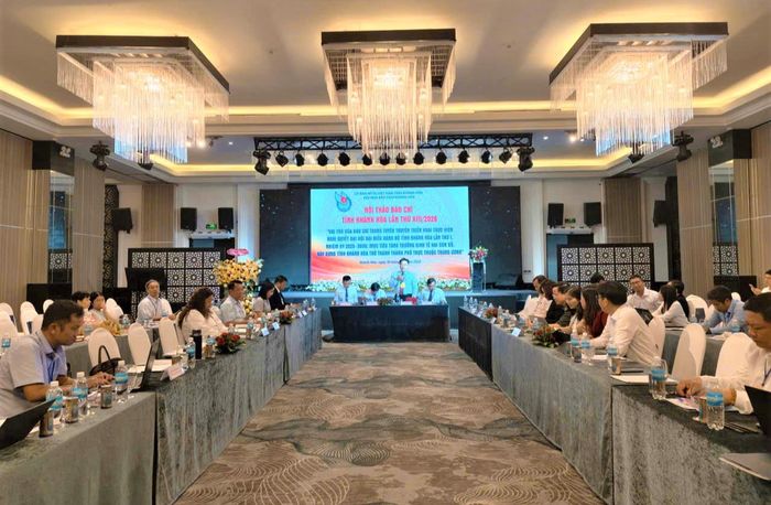 Hội Nhà báo Việt Nam tỉnh Khánh Hòa tổ chức hội thảo, đề xuất giải pháp đổi mới tuyên truyền nghị quyết, góp phần thúc đẩy tăng trưởng kinh tế hai con số và xây dựng Khánh Hòa trở thành thành phố trực thuộc Trung ương.