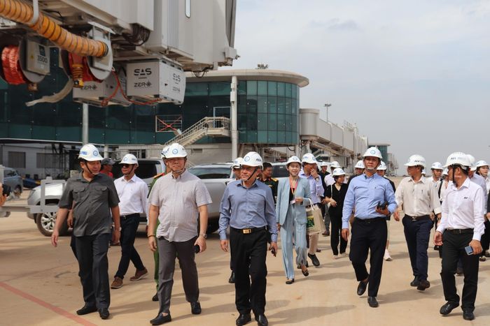 Tổ khảo sát của Hội đồng Tư vấn về phát triển khoa học, công nghệ, đổi mới sáng tạo và chuyển đổi số thành phố đã khảo sát thực tế tại khu vực Cảng hàng không quốc tế Long Thành.