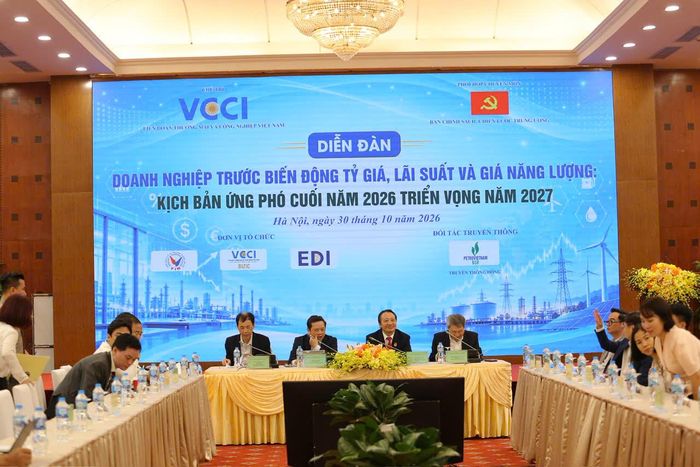Toàn cảnh diễn đàn.