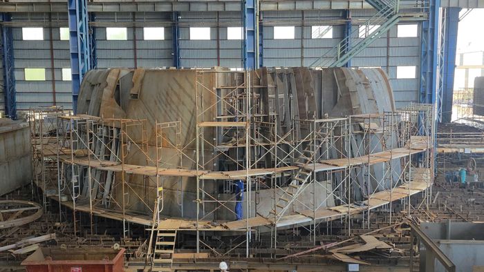 Bước vào giai đoạn 2026-2030, Đóng tàu Hạ Long đặt mục tiêu phấn đấu tăng trưởng doanh thu bình quân từ 10-12%/năm, đồng thời xây dựng nguồn đơn hàng quốc tế ổn định, có giá trị cao và phù hợp với năng lực sản xuất.
