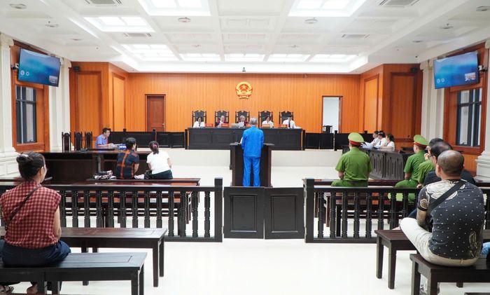 Quang cảnh phiên tòa xét xử bị cáo Dương Văn Toàn. 