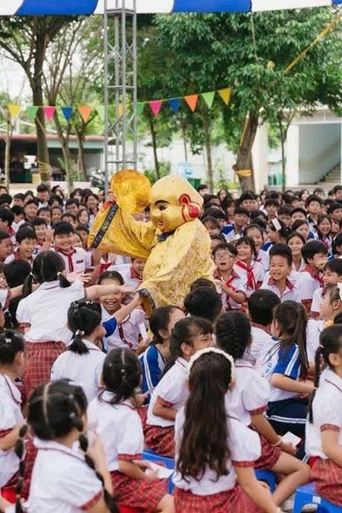 Không khí Trung thu rộn ràng tại xã Mã Đà (Đồng Nai), nơi các em nhỏ được tham gia những hoạt động vui chơi và đón nhận các phần quà ý nghĩa.