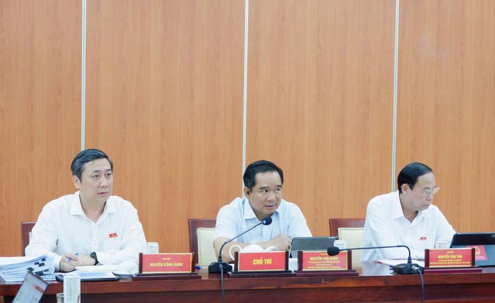 Phó Bí thư Thành ủy, Chủ tịch UBND TP. Hồ Chí Minh Nguyễn Văn Được trao đổi tại phiên thảo luận tổ. Ảnh: Tịnh Hà