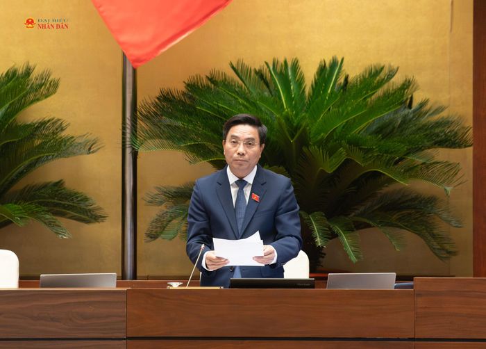 Phó Chủ tịch Quốc hội, Thượng tướng Nguyễn Doãn Anh điều hành phiên thảo luận. Ảnh: Lâm Hiển