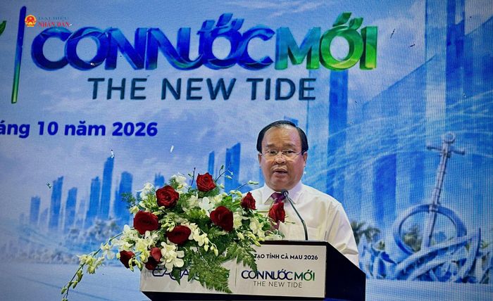 Phó Chủ tịch UBND tỉnh Cà Mau Nguyễn Minh Luân phát biểu tại diễn đàn