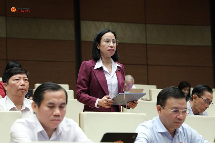 ĐBQH Võ Ngọc Thanh Trúc (TP. Hồ Chí Minh) phát biểu. Ảnh: Khánh Duy