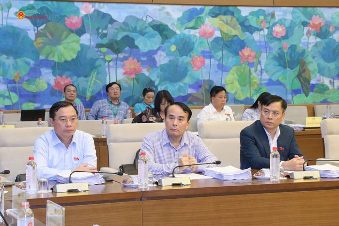 Các đại biểu tham dự phiên họp. Ảnh: Đắc Trường