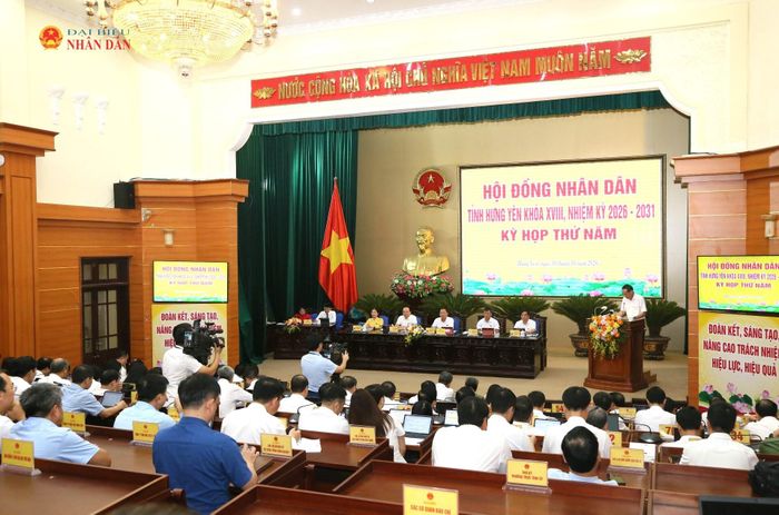 Quang cảnh kỳ họp