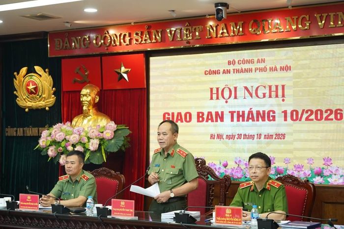 Trung tướng Nguyễn Thanh Tùng, Bí thư Đảng ủy, Giám đốc CATP Hà Nội phát biểu kết luận, giao nhiệm vụ cho các đơn vị.