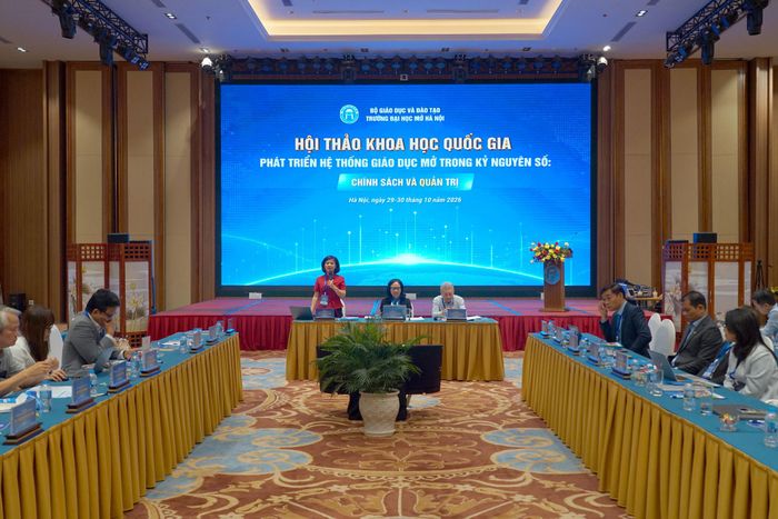 Các chuyên gia trao đổi tại Hội thảo