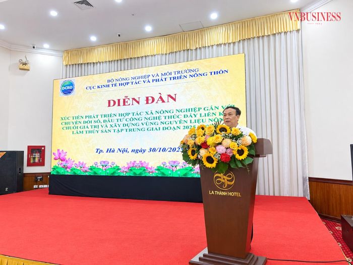 Ông Lê Đức Thịnh, Cục trưởng Cục Kinh tế hợp tác và Phát triển nông thôn (Bộ Nông nghiệp và Môi trường) phát biểu tại diễn đàn.