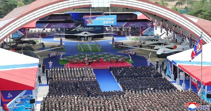 Quang cảnh lễ khai mạc Triển lãm “Phát triển Công nghệ Hàng không Không người lái 2026” của Triều Tiên. Ảnh: KCNA