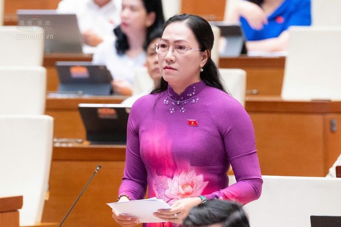 Đại biểu Nguyễn Thị Yến Nhi – Đoàn ĐBQH tỉnh Vĩnh Long. Ảnh: Media Quốc hội