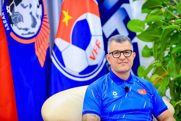 HLV Cristiano Roland. Ảnh: VFF.