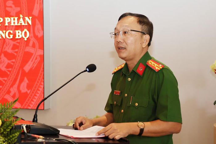 Đại tá Huỳnh Thanh Lâm, Phó Giám đốc Công an tỉnh An Giang phát biểu tại hội thảo.