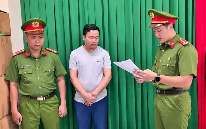 Cơ quan điều tra bắt tạm giam Nguyễn Hoài Phong.