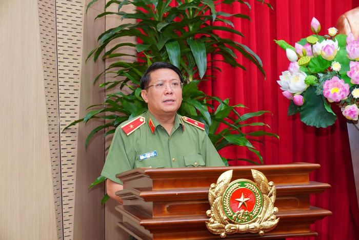 Thiếu tướng, Tiến sĩ Lê Minh Thảo, Giám đốc Học viện Kỹ thuật và Công nghệ an ninh phát biểu tại buổi lễ