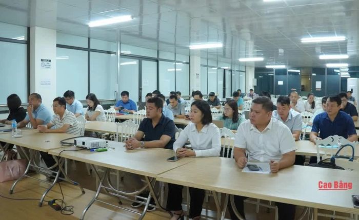 Các học viên tham gia tập huấn lựa chọn nhà thầu thực hiện dự án đầu tư xây dựng và dự án mua sắm.