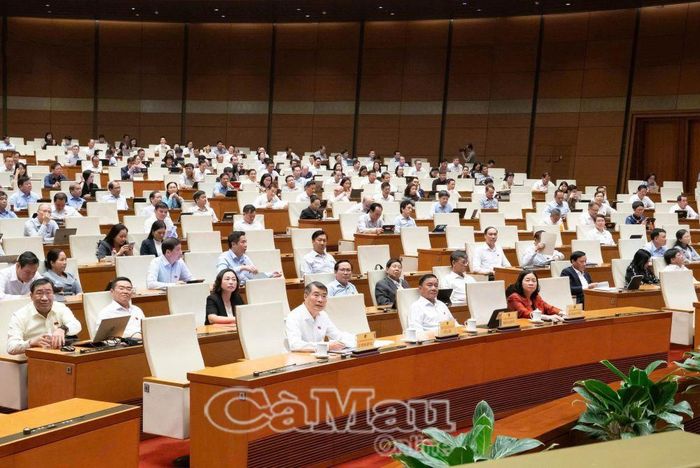 Quang cảnh phiên thảo luận tại Phòng họp Diên Hồng, chiều 29/10.