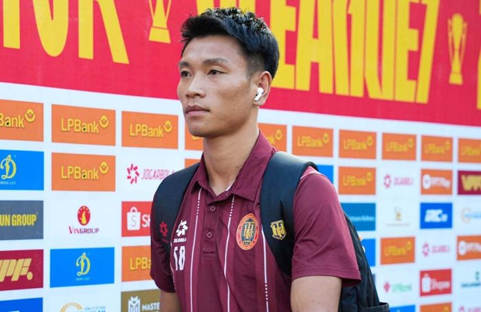 Trương Đức Mạnh trở lại sân chơi chuyên nghiệp.