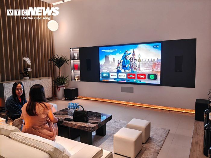 Các hệ thống nhà thông minh ngày càng hướng đến việc kết nối nhiều thành phần để đơn giản hóa quá trình sử dụng. (Ảnh: Mạnh Hùng)