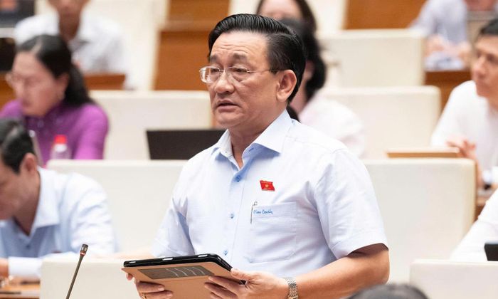 Đại biểu Trần Quốc Tuấn.