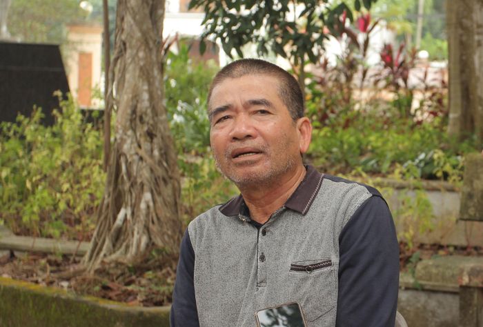 Ông Đinh Công Tuấn chia sẻ về công tác hòa giải. Ảnh: Công Phương
