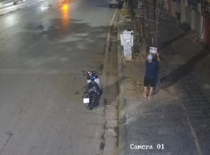 Hành vi vi phạm của anh Trần Quang D bị camera của Công an phường Hai Bà Trưng ghi lại. Ảnh: Hoa Hiệp