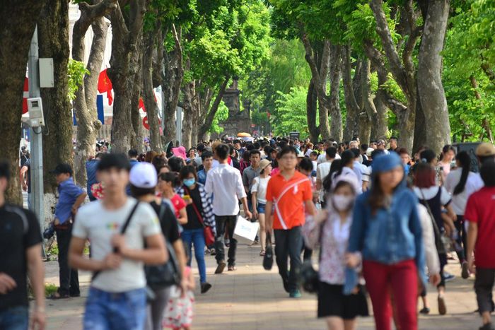 Mở rộng không gian hồ Gươm sẽ mang đến thêm những điểm trải nghiệm văn hóa cho người dân, du khách. Ảnh: Khánh Huy