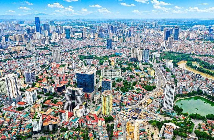 Luật Thủ đô năm 2026 tạo cơ chế đặc thù để thành phố Hà Nội phát triển văn minh, hiện đại. Ảnh: Phạm Hùng