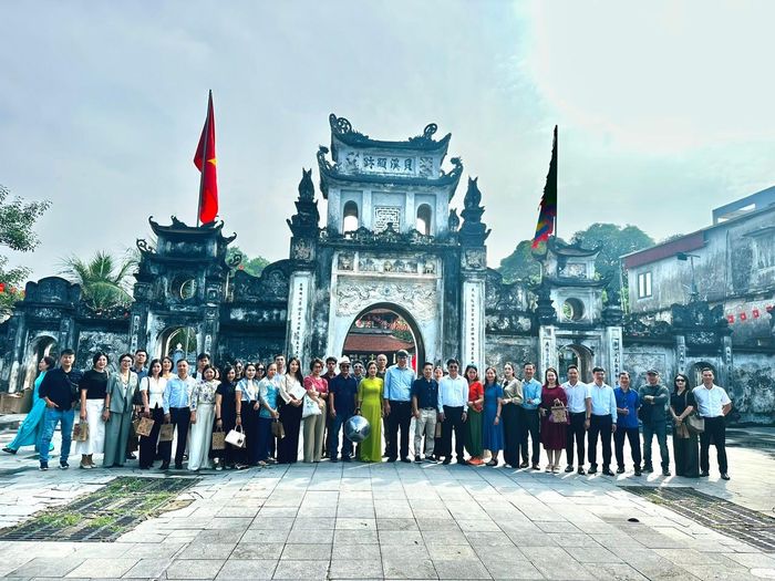 Ngày 30-10, Sở VHTTDL Hà Nội phối hợp với UBND xã Tam Hưng tổ chức khảo sát du lịch xã Tam Hưng. Ảnh: Hoàng Lân.