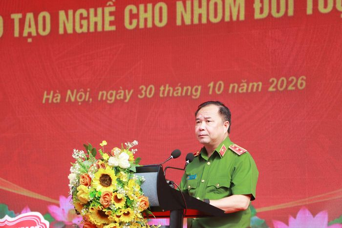 Trung tướng Trần Văn Thiện, Cục trưởng Cục C11 phát biểu tại buổi lễ. Ảnh: Minh Minh
