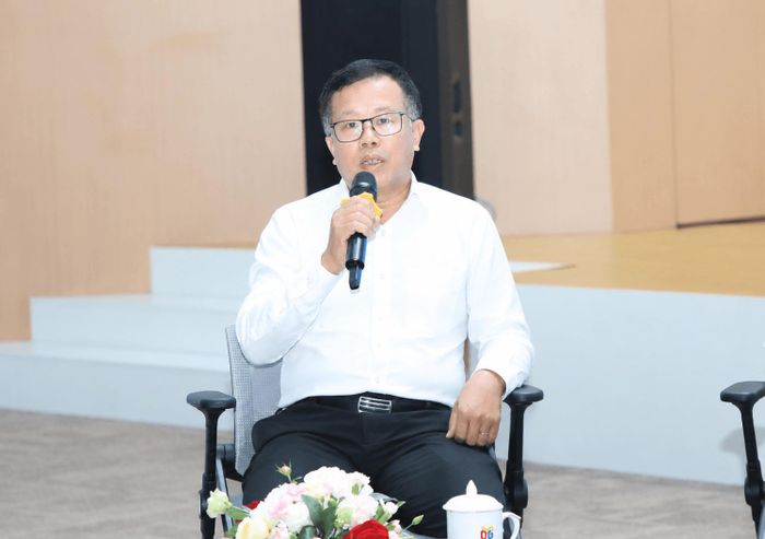 Nhà báo Lại Bá Hà, Thành viên Hội đồng Biên tập xuất bản, Phụ trách Báo Hànộimới - Cơ quan Báo và Phát thanh, Truyền hình Hà Nội phát biểu. Ảnh: Đình Hiệp