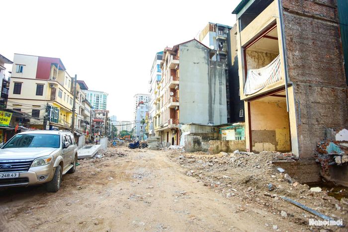 Đến những ngày cuối tháng 8-2026, công tác phá dỡ, hạ giải các công trình nằm trong phạm vi dự án cơ bản hoàn thành.