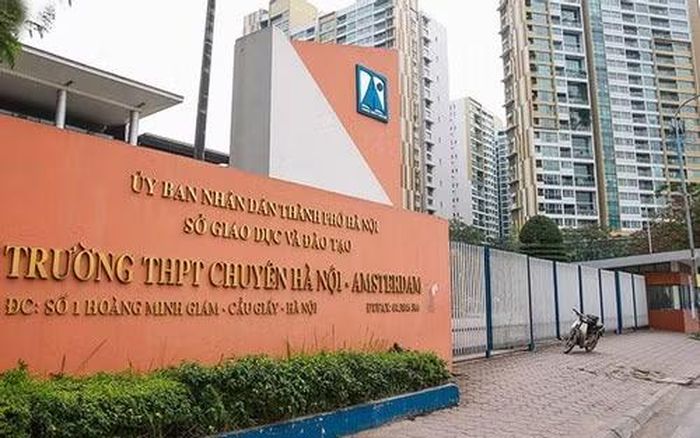  Trường THPT chuyên Hà Nội - Amsterdam có số lượng Quán quân và cầu truyền hình sát sao với trường THPT chuyên Quốc học Huế. Ảnh: Fanpage nhà trường 